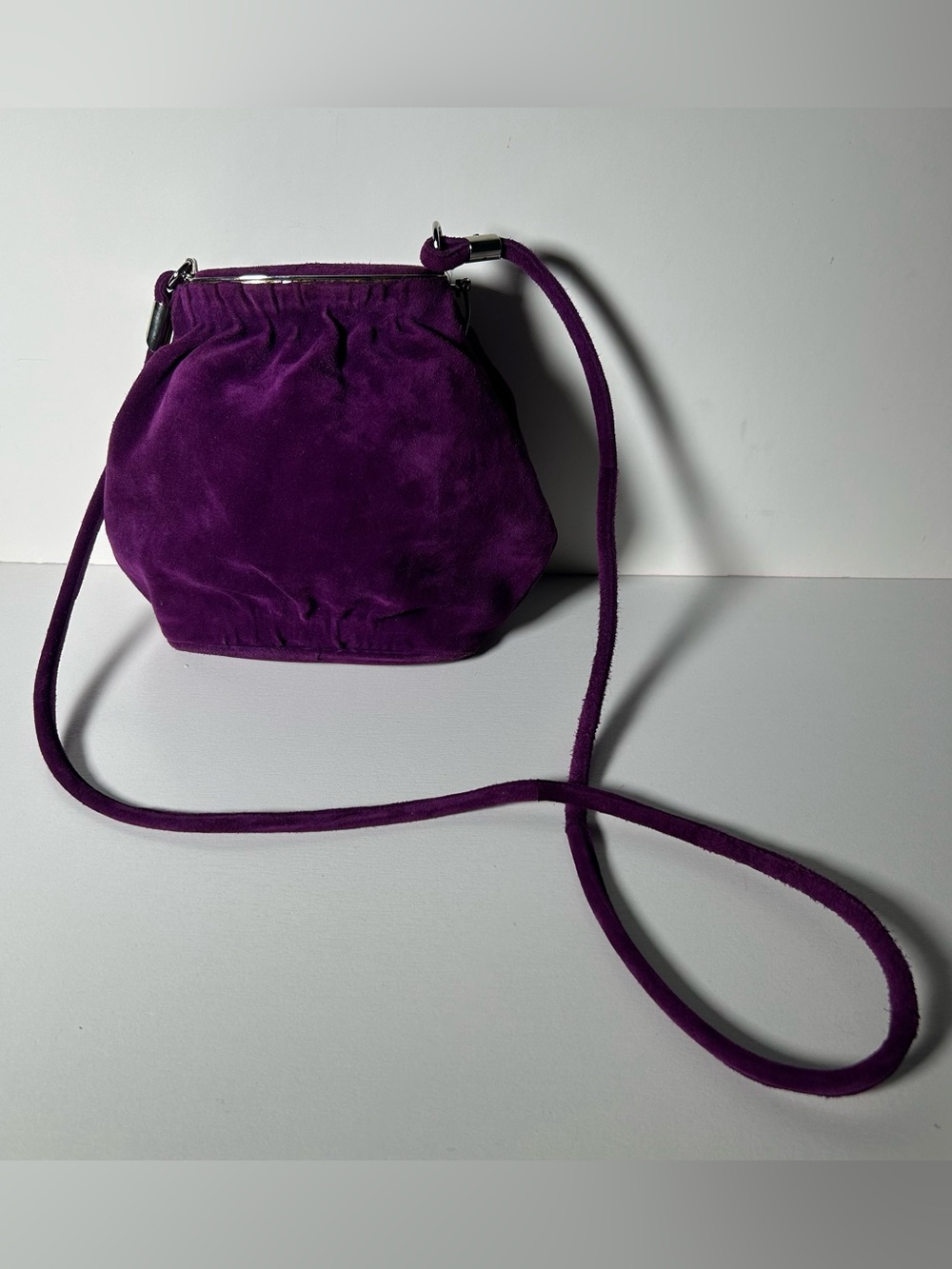 Stuart Weitzman Purple Suede Frame Shoulder Bag Spain Side Pull Clasp Vintage